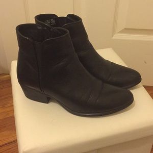 Steve Madden Black Leather Booties
